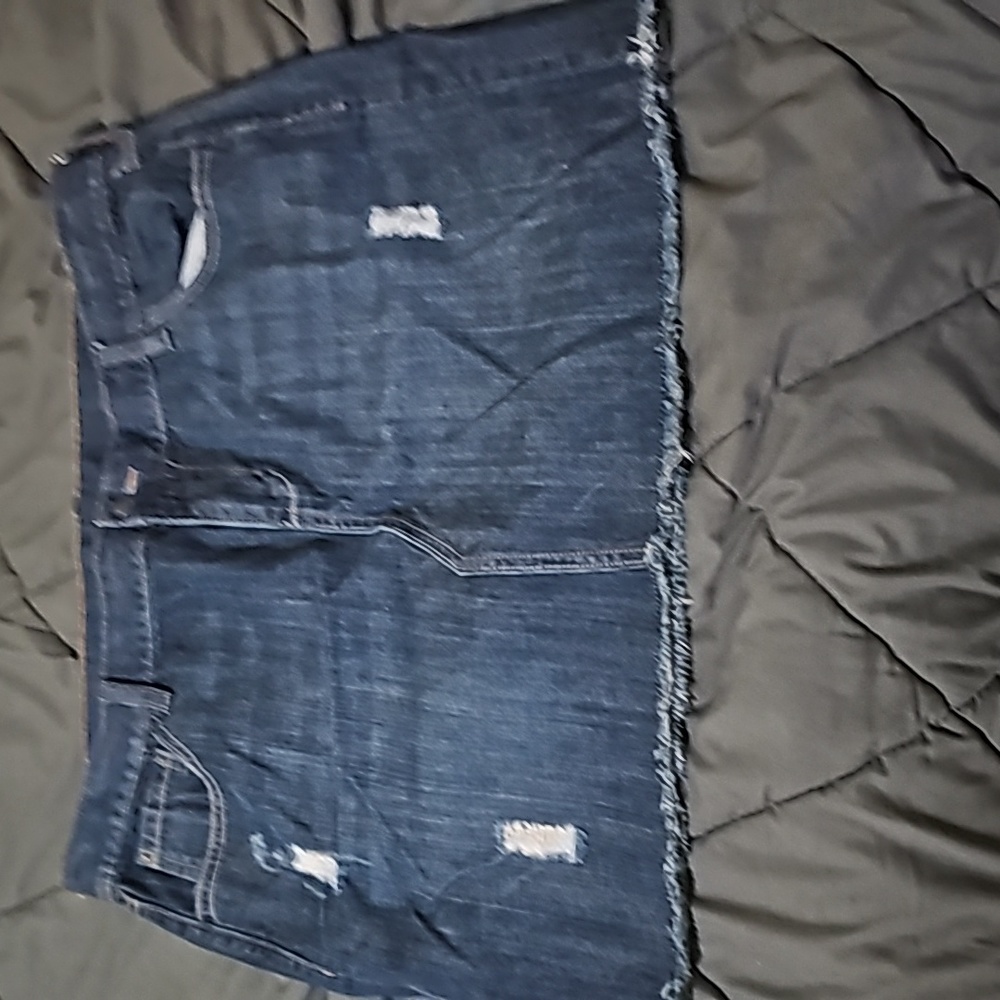 Old Navy Denim skirt with Pockets and distressed design Size 16